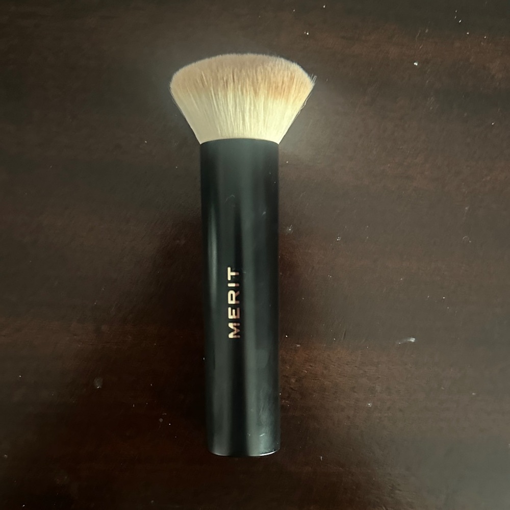 Merit No. 1 Tapered Blending Brush - Picture 2 of 3